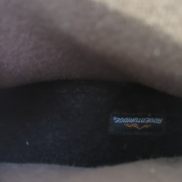 Adventuridge Work Boot Size 10 Insulated and Water Resistant - Picture 7 of 9